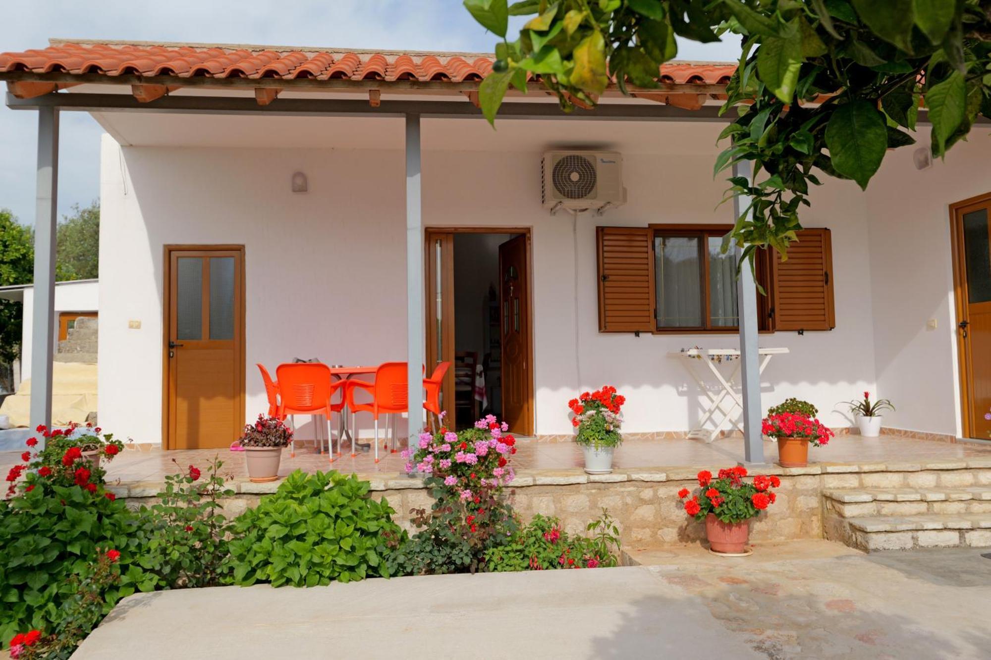 Brahimi Guest House คซามิล ภายนอก รูปภาพ